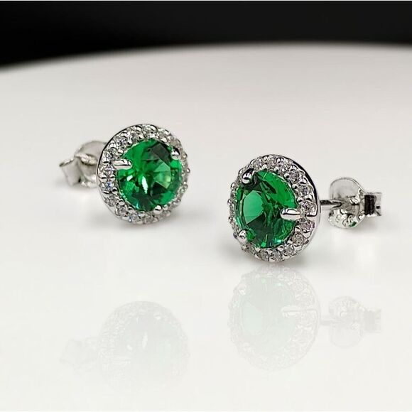 2.50CT Green Emerald Round Cut Halo Luxury Stud Earrings in Sterling Silver - Picture 5 of 11